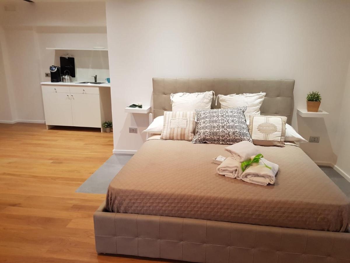 Via Roma Apartment Deluxe Salerno Eksteriør billede